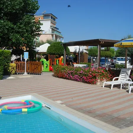 Perla 3* セニガッリア