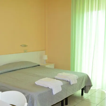 ホテル Perla セニガッリア